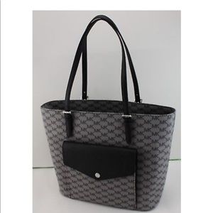 NEW AUTHENTIC MICHAEL KORS POCKET BOOK